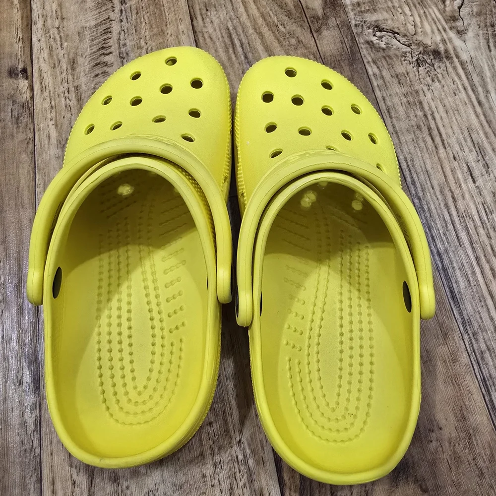 CROCS  Bright Yellow Clogs - Picture 2 of 6